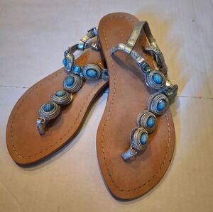 Ivanka Trump Pepe Thong silver leather sandals size 6.5M